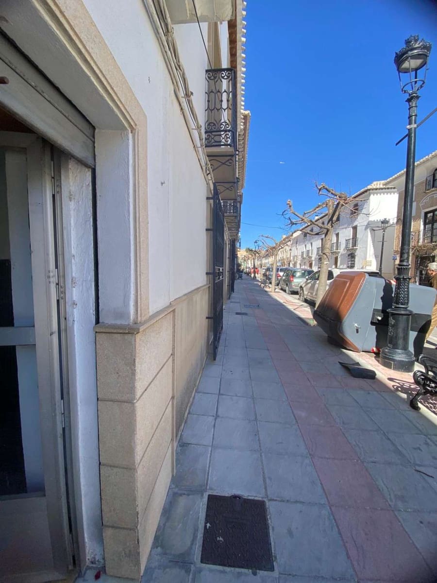 Kaupallinen myytävänä paikassa Velez-Blanco - 46 000 € (Ref: 9651596)