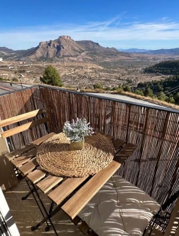 Apartamento de 3 habitaciones en Vélez-Blanco en venta - 105.000 € (Ref: 9651599)