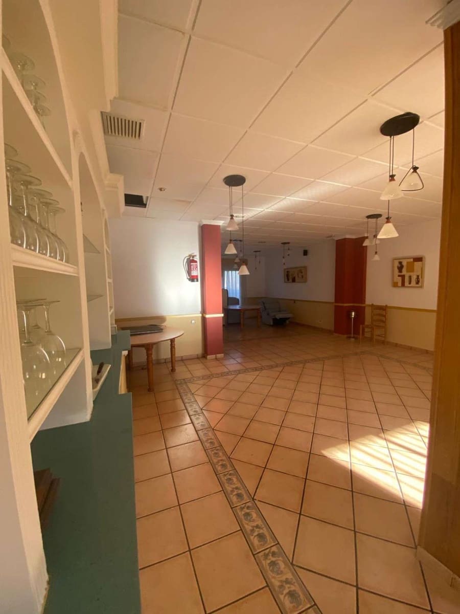 Kaupallinen myytävänä paikassa Maria - 234 000 € (Ref: 9651601)