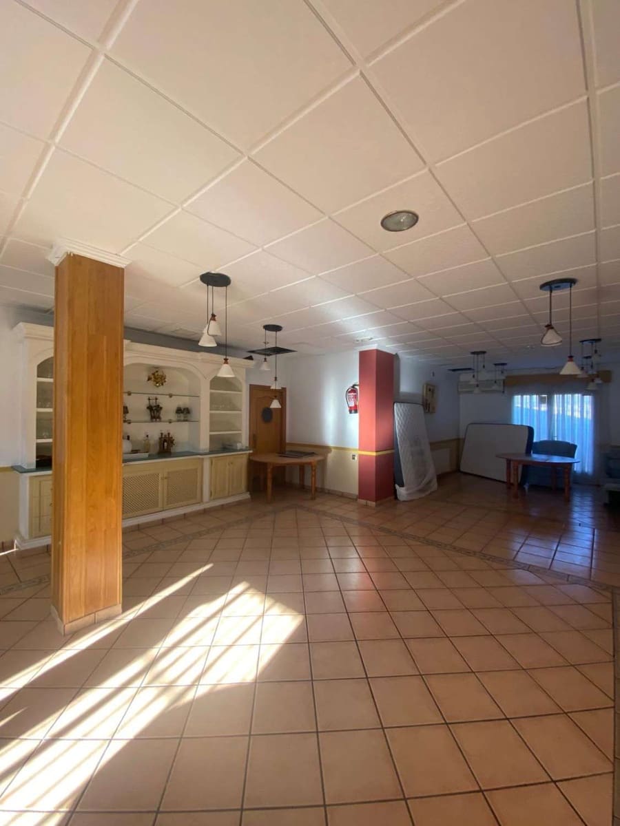 Kaupallinen myytävänä paikassa Maria - 234 000 € (Ref: 9651601)