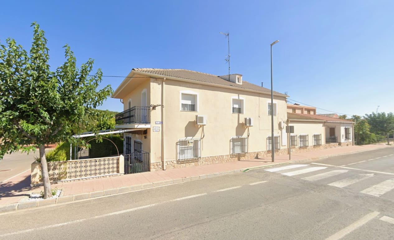 Kaupallinen myytävänä paikassa Maria - 234 000 € (Ref: 9651601)