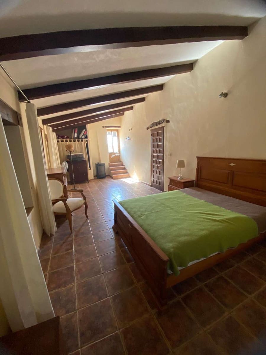 Townhouse for sale in Oria with pool - € 169,000 (Ref: 9735227)