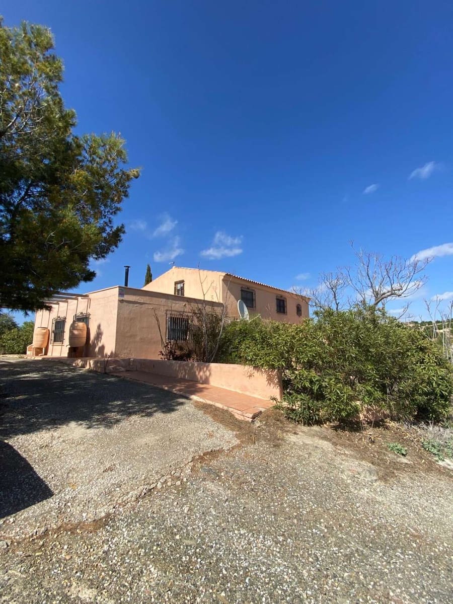 Townhouse for sale in Oria with pool - € 169,000 (Ref: 9735227)