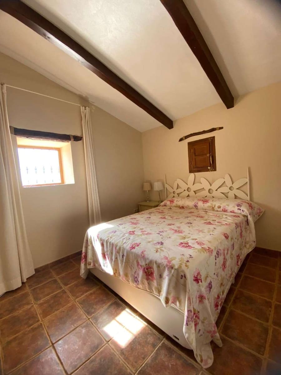 Townhouse for sale in Oria with pool - € 169,000 (Ref: 9735227)