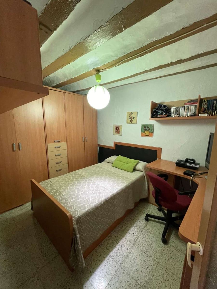 4 bedroom Townhouse for sale in Velez-Blanco with garage - € 126,000 (Ref: 9735230)