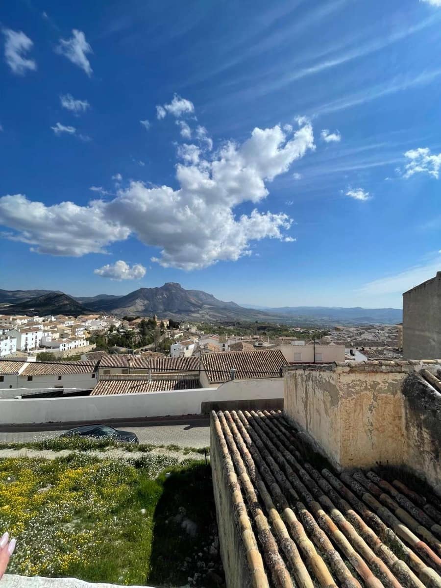 4 bedroom Townhouse for sale in Velez-Blanco with garage - € 126,000 (Ref: 9735230)