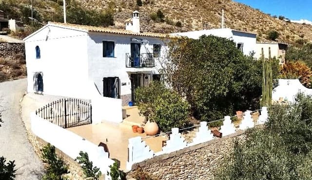 Chalet de 7 habitaciones en Cantoria en venta - 299.995 € (Ref: 9798753)