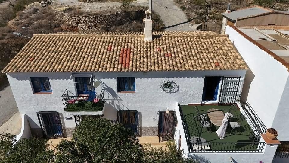 Chalet de 7 habitaciones en Cantoria en venta con piscina - 299.995 € (Ref: 9798753)