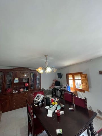 Adosado de 4 habitaciones en Vélez-Blanco en venta - 65.000 € (Ref: 9861563)