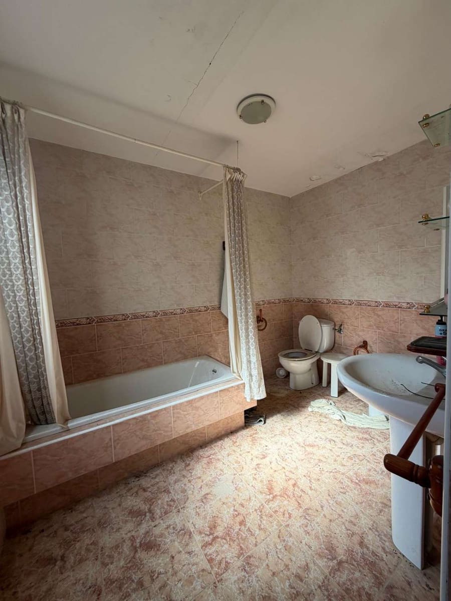 3 slaapkamer Huis te koop in Velez-Blanco - € 38.000 (Ref: 9861566)