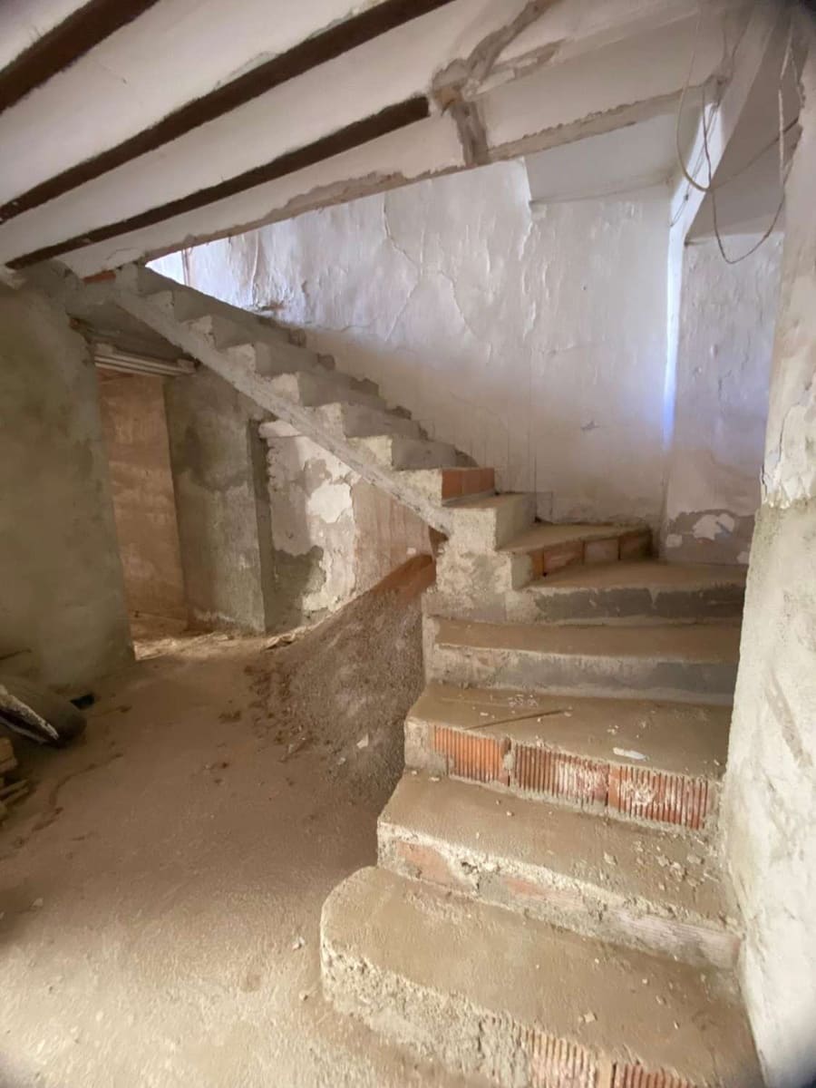5 slaapkamer Huis te koop in Velez-Rubio - € 75.000 (Ref: 9861568)