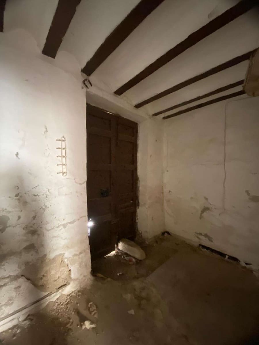 5 slaapkamer Huis te koop in Velez-Rubio - € 75.000 (Ref: 9861568)