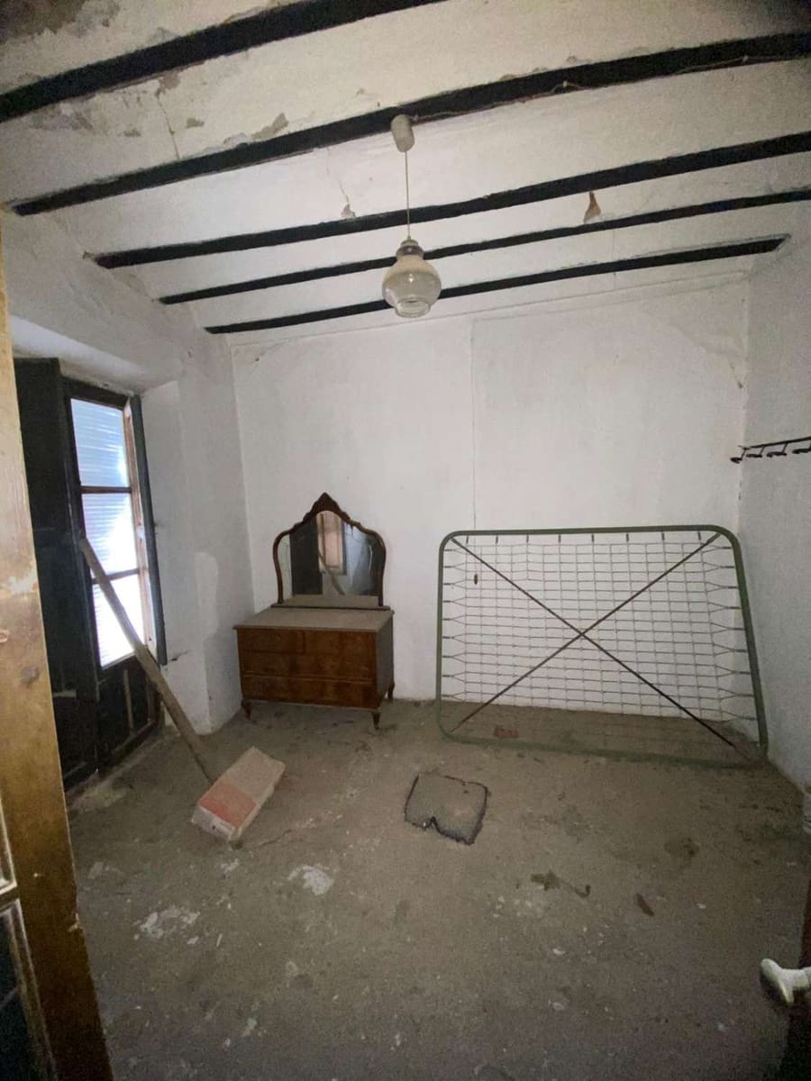 5 slaapkamer Huis te koop in Velez-Rubio - € 75.000 (Ref: 9861568)