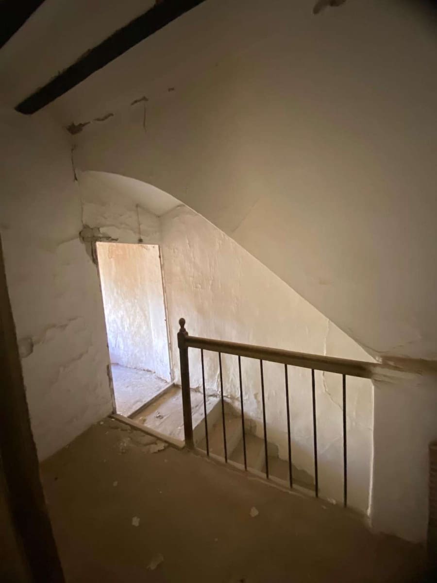 5 slaapkamer Huis te koop in Velez-Rubio - € 75.000 (Ref: 9861568)