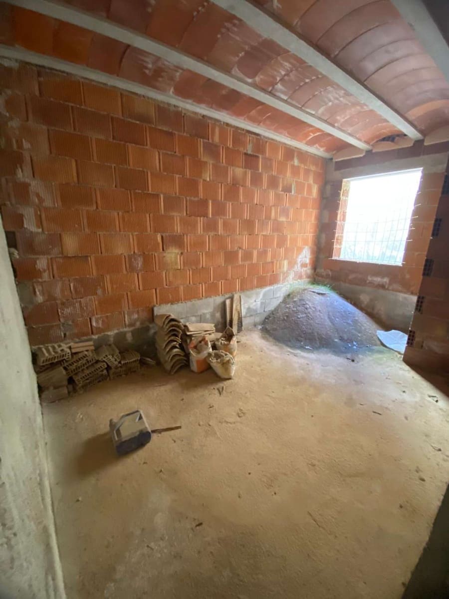 5 slaapkamer Huis te koop in Velez-Rubio - € 75.000 (Ref: 9861568)