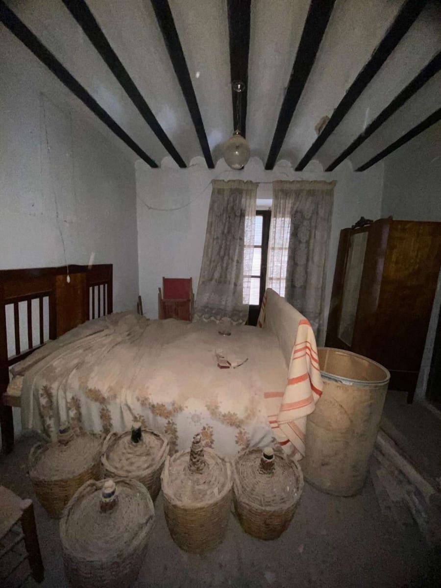 5 slaapkamer Huis te koop in Velez-Rubio - € 75.000 (Ref: 9861568)