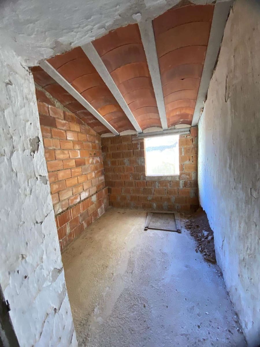 5 slaapkamer Huis te koop in Velez-Rubio - € 75.000 (Ref: 9861568)
