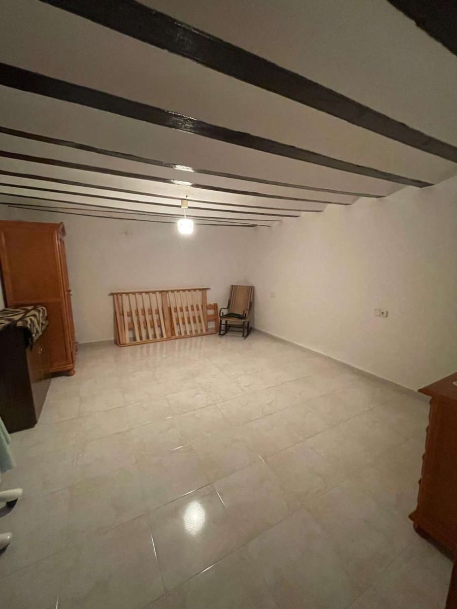 5 bedroom Townhouse for sale in Velez-Blanco - € 105,000 (Ref: 9861570)