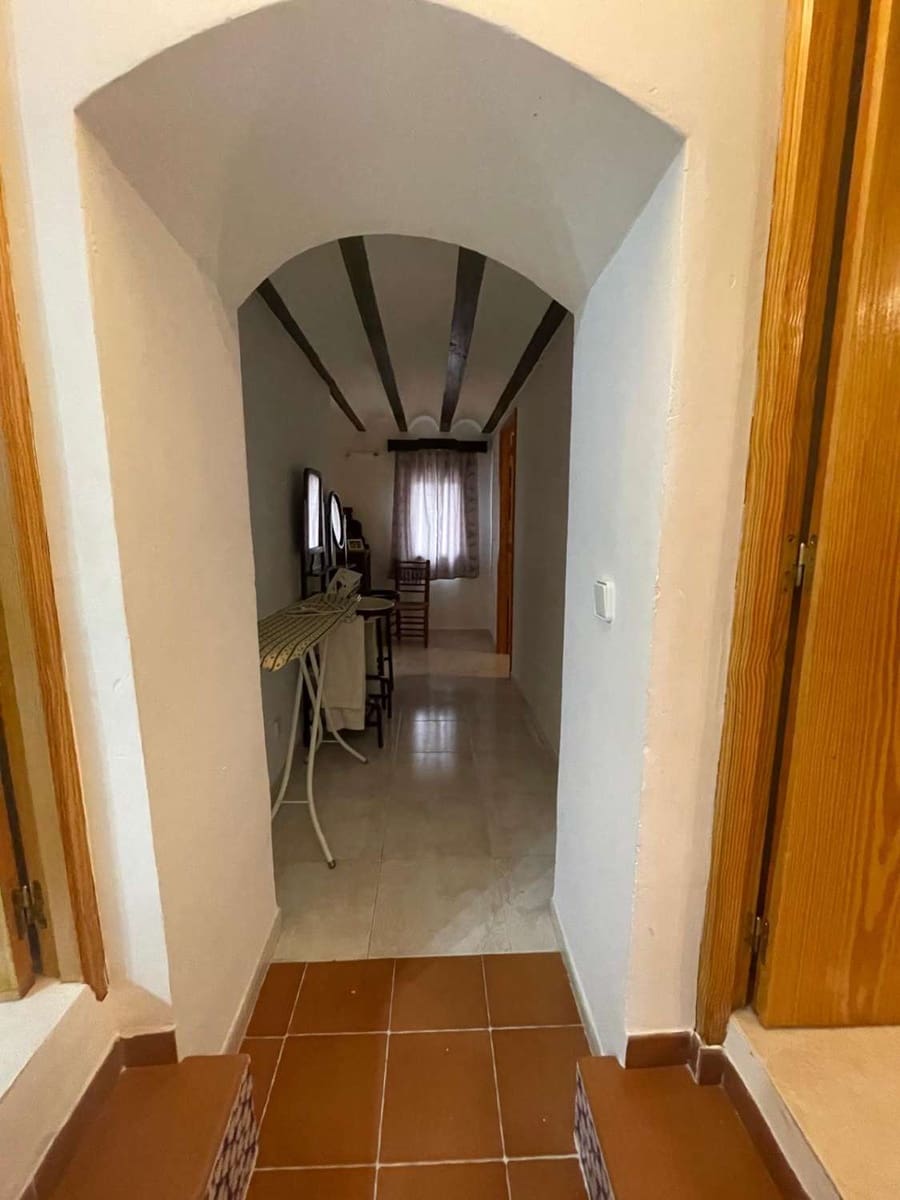 5 bedroom Townhouse for sale in Velez-Blanco - € 105,000 (Ref: 9861570)