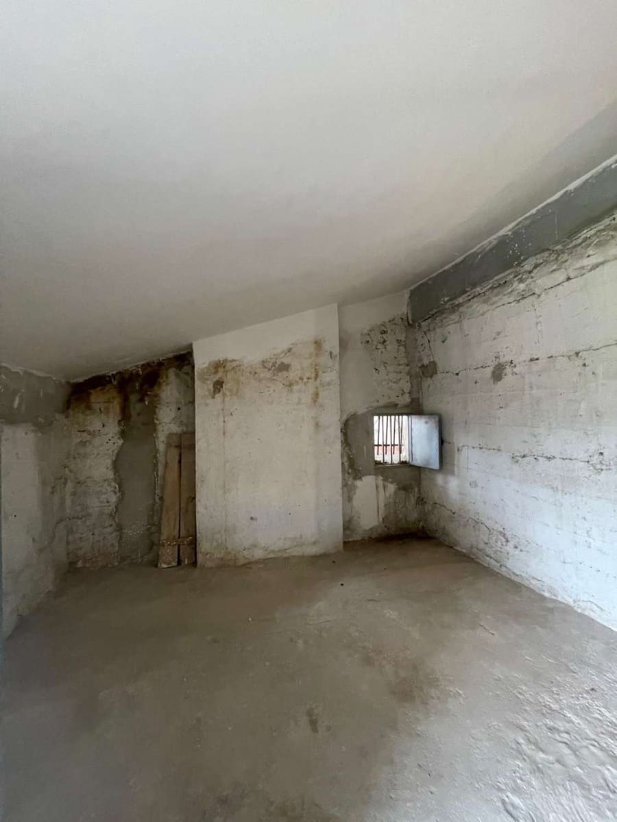5 bedroom Townhouse for sale in Velez-Blanco - € 105,000 (Ref: 9861570)