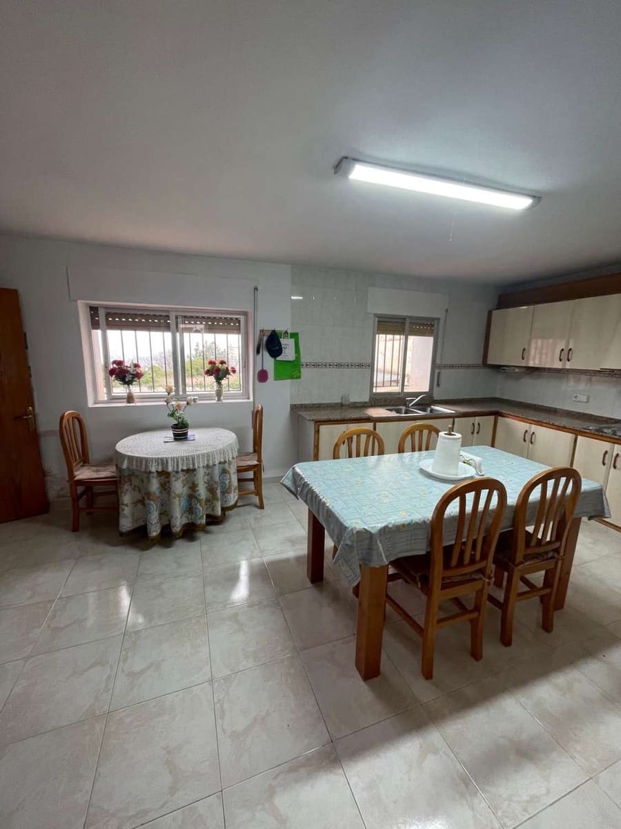 5 bedroom Townhouse for sale in Velez-Blanco - € 105,000 (Ref: 9861570)