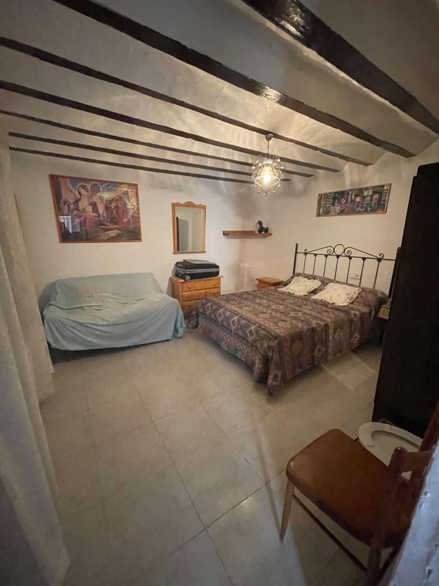 5 bedroom Townhouse for sale in Velez-Blanco - € 105,000 (Ref: 9861570)