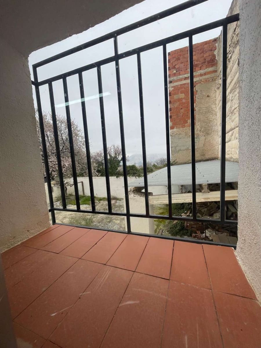5 bedroom Townhouse for sale in Velez-Blanco - € 105,000 (Ref: 9861570)