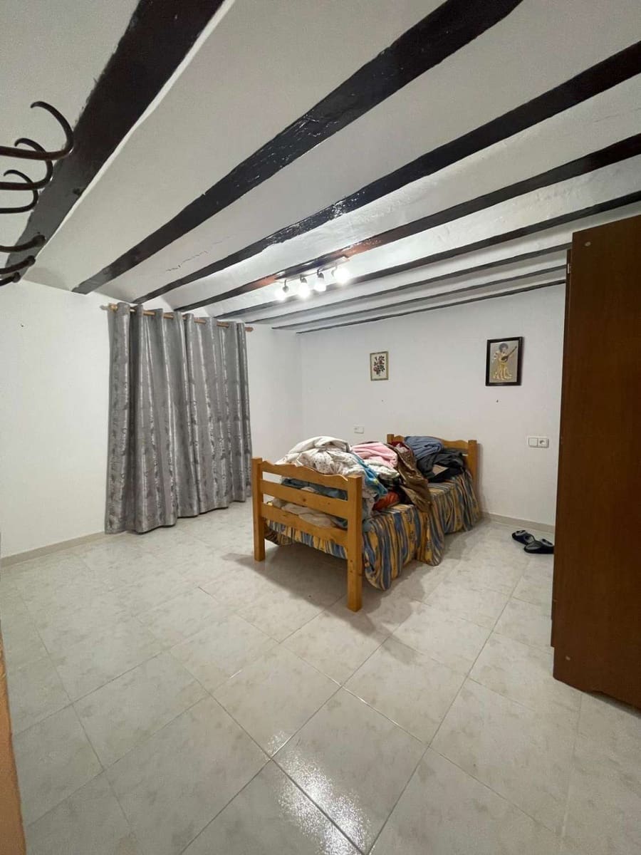 5 bedroom Townhouse for sale in Velez-Blanco - € 105,000 (Ref: 9861570)