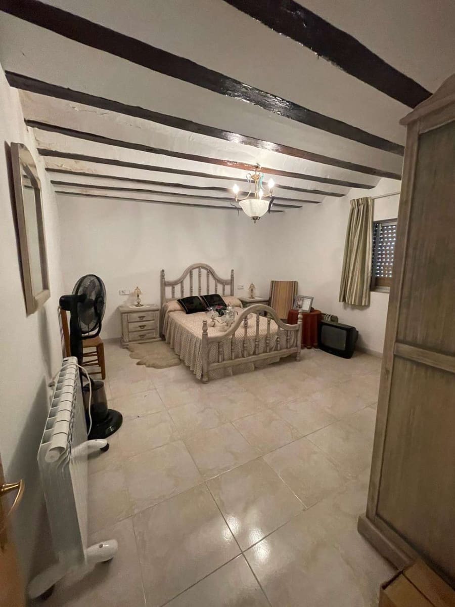 5 bedroom Townhouse for sale in Velez-Blanco - € 105,000 (Ref: 9861570)