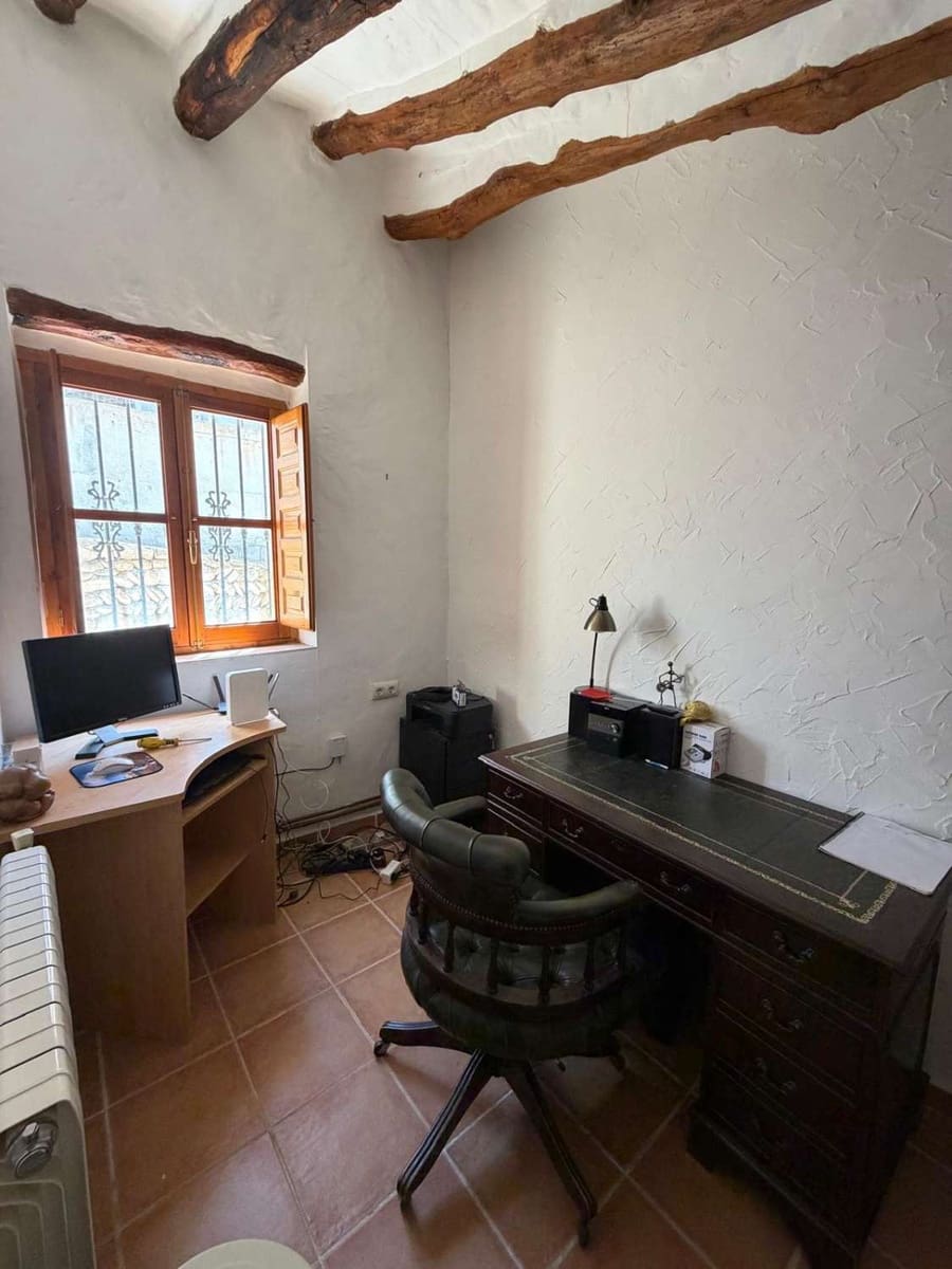3 soverom Hus til salgs i Oria - € 130 000 (Ref: 9871646)