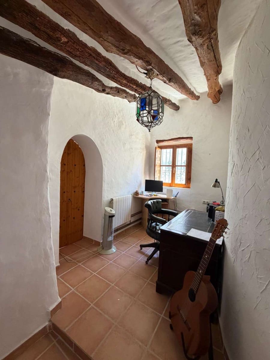 3 soverom Hus til salgs i Oria - € 130 000 (Ref: 9871646)