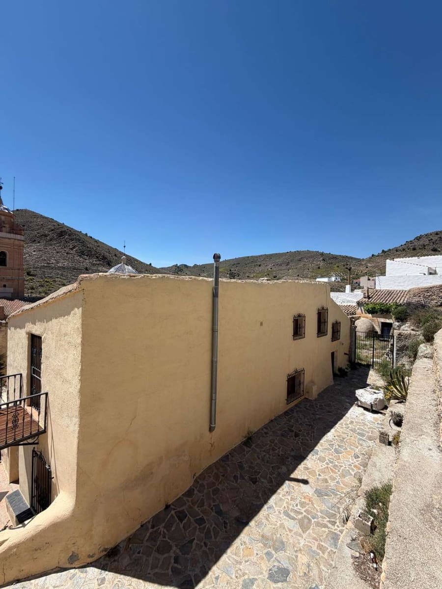 3 soverom Hus til salgs i Oria - € 130 000 (Ref: 9871646)