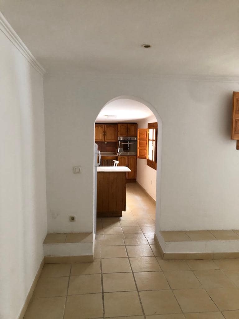 4 bedroom Terraced Villa for rent in Velez-Rubio - € 500 (Ref: 9926802)