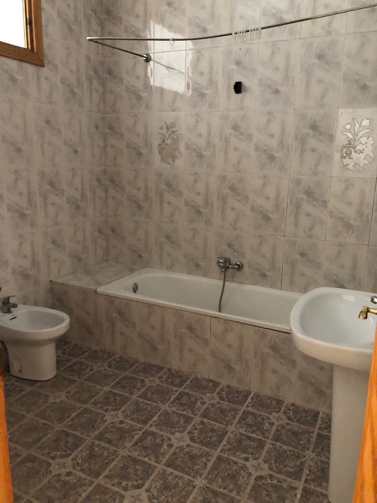 4 bedroom Terraced Villa for rent in Velez-Rubio - € 500 (Ref: 9926802)