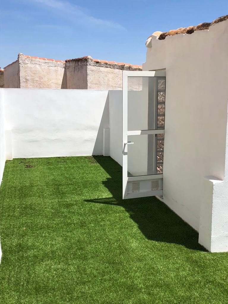 4 bedroom Terraced Villa for rent in Velez-Rubio - € 500 (Ref: 9926802)