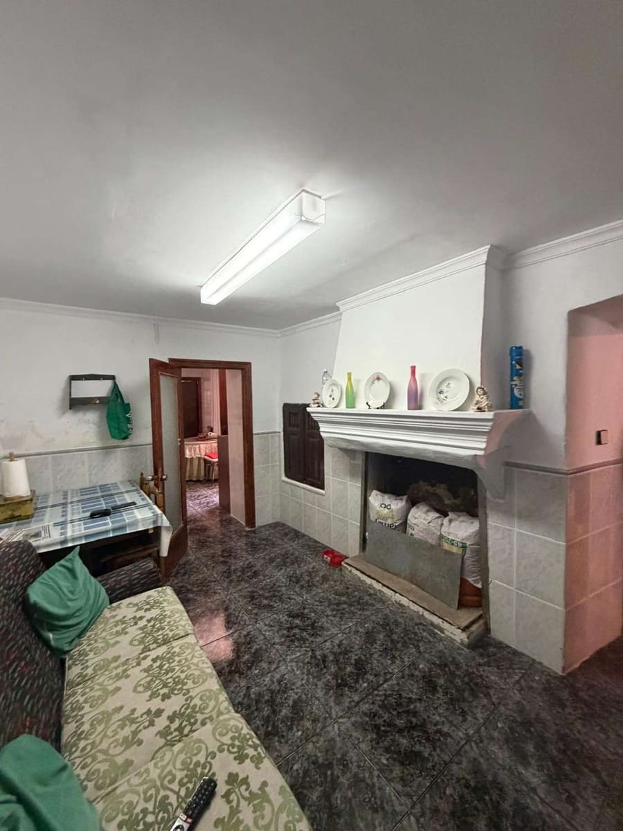 5 bedroom Terraced Villa for sale in Maria - € 60,000 (Ref: 9926803)