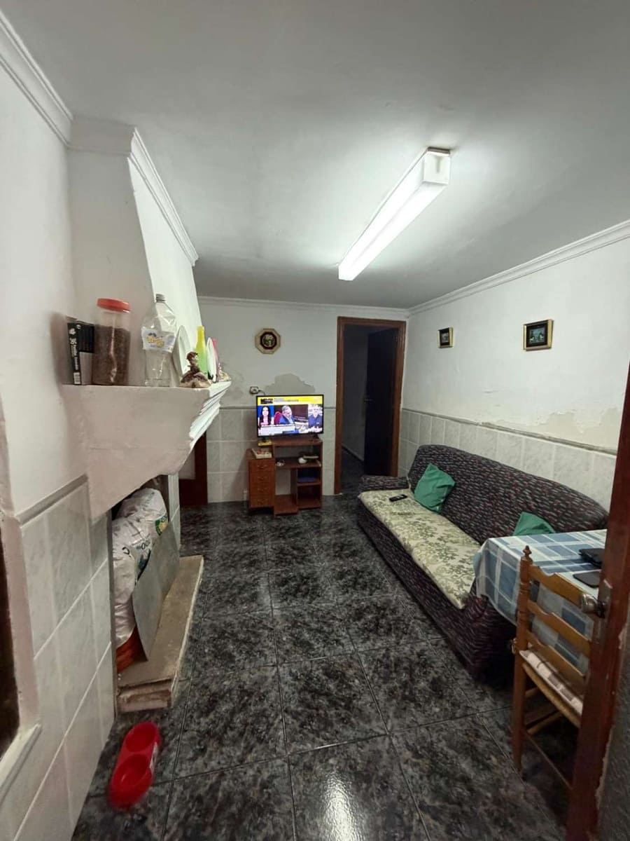 5 bedroom Terraced Villa for sale in Maria - € 60,000 (Ref: 9926803)