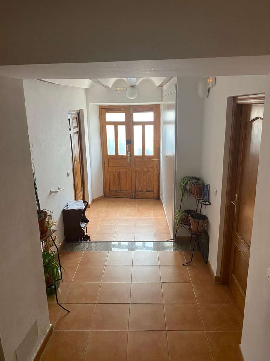 4 bedroom Apartment for sale in Velez-Blanco - € 110,000 (Ref: 9926804)