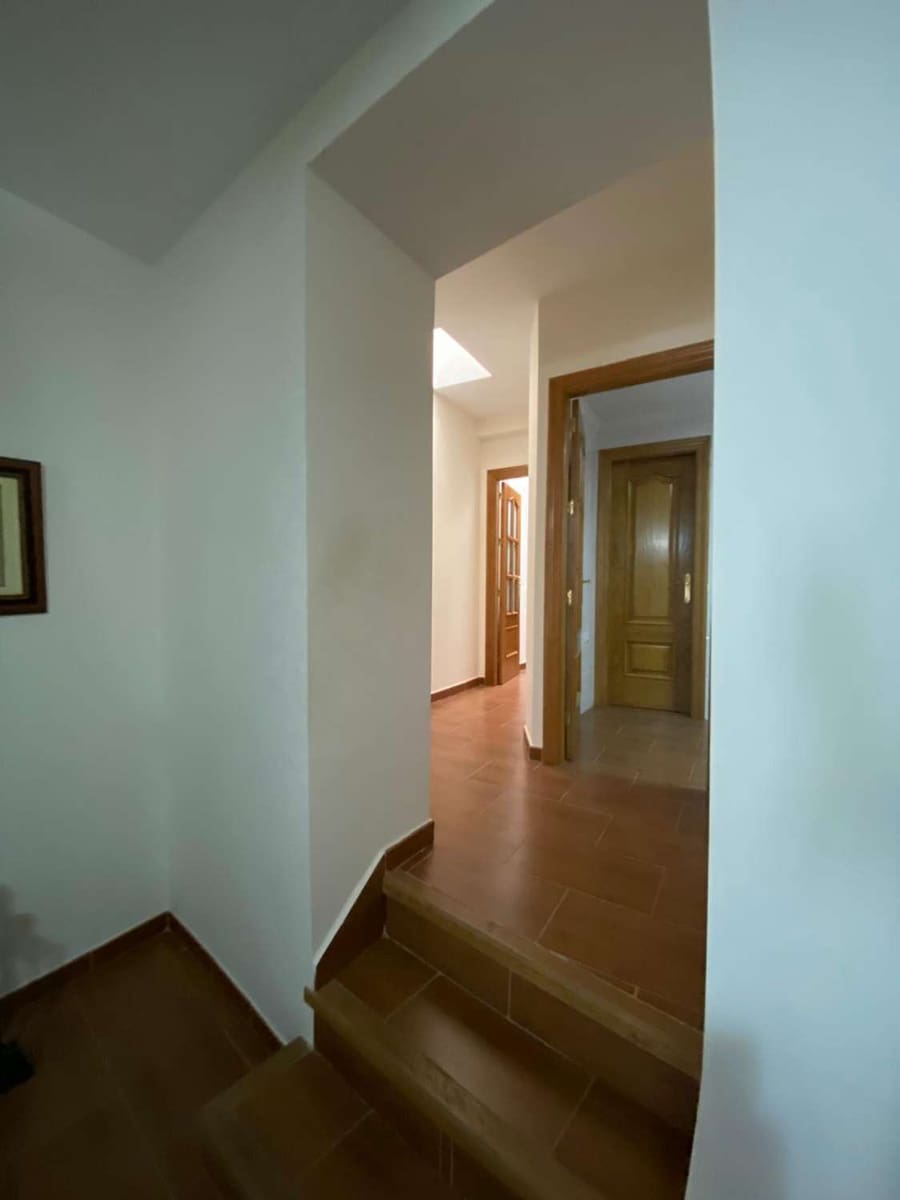4 bedroom Apartment for sale in Velez-Blanco - € 110,000 (Ref: 9926804)