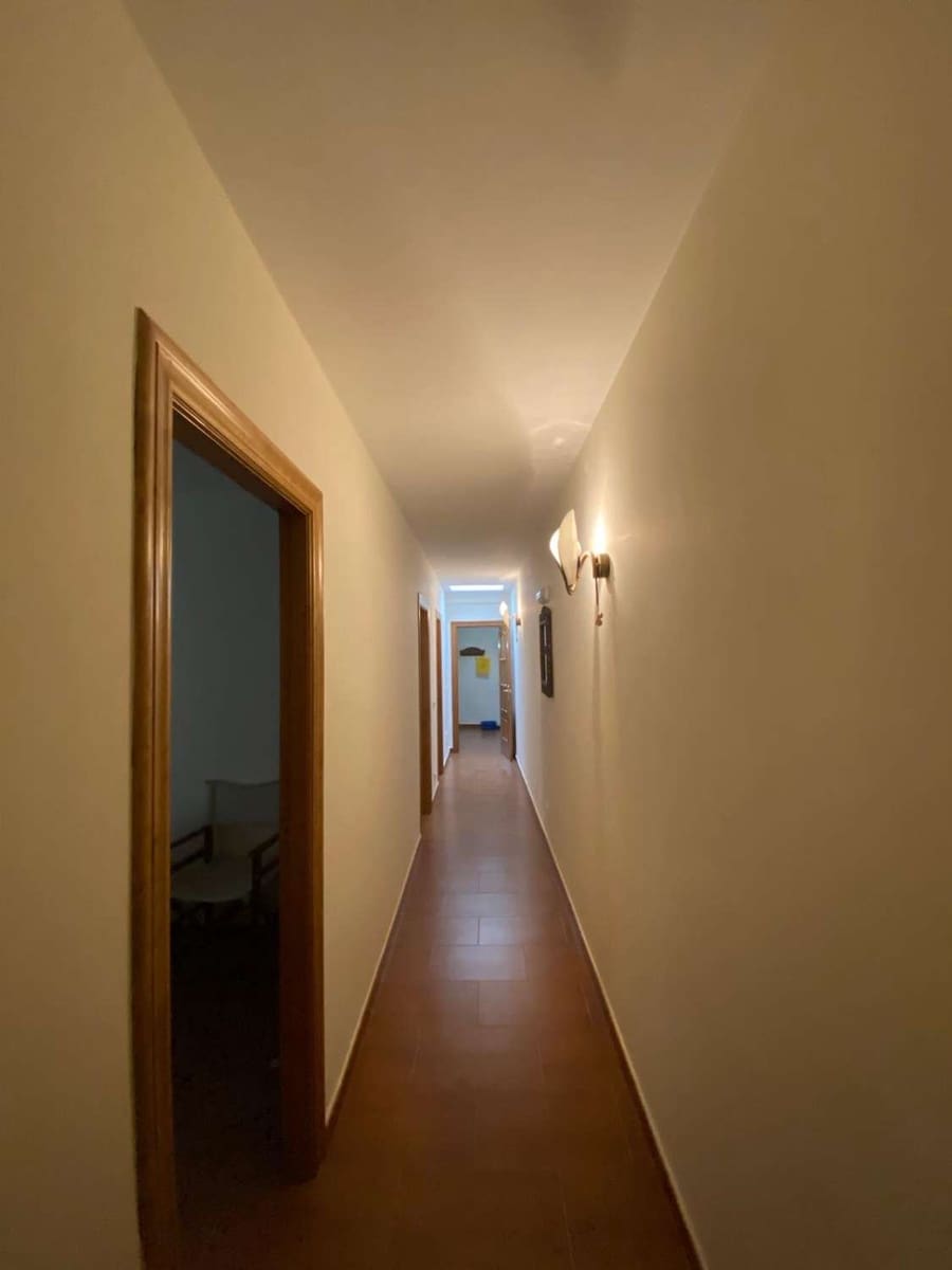 4 bedroom Apartment for sale in Velez-Blanco - € 110,000 (Ref: 9926804)