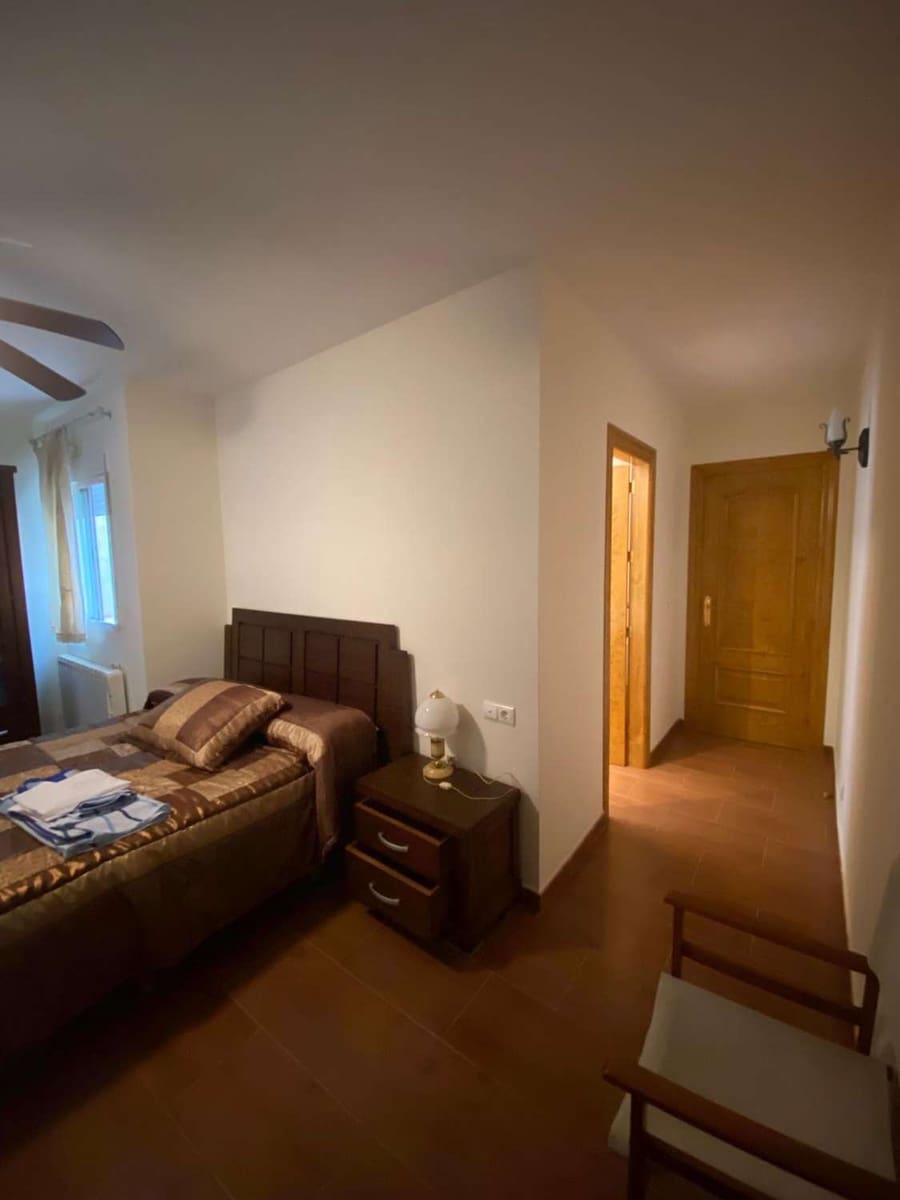 4 bedroom Apartment for sale in Velez-Blanco - € 110,000 (Ref: 9926804)