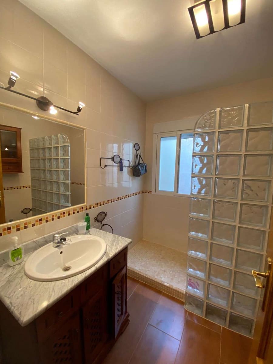4 bedroom Apartment for sale in Velez-Blanco - € 110,000 (Ref: 9926804)