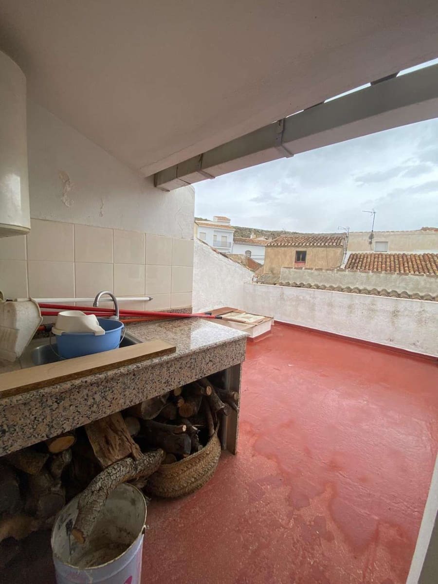 4 bedroom Apartment for sale in Velez-Blanco - € 110,000 (Ref: 9926804)