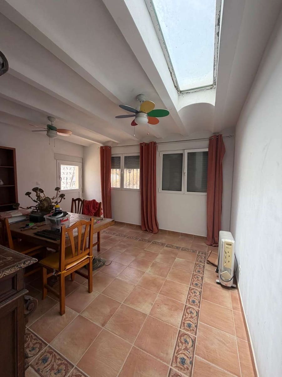 7 bedroom Villa for sale in Velez-Blanco with pool - € 499,950 (Ref: 9966157)