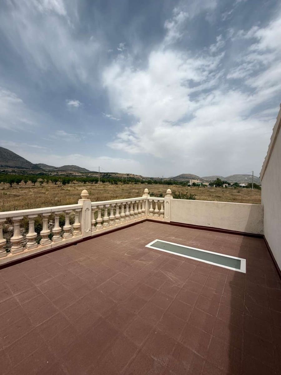 7 bedroom Villa for sale in Velez-Blanco with pool - € 499,950 (Ref: 9966157)