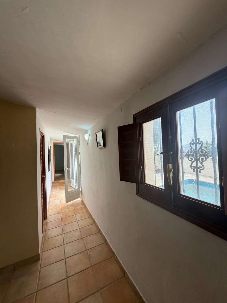7 bedroom Villa for sale in Velez-Blanco with pool - € 499,950 (Ref: 9966157)