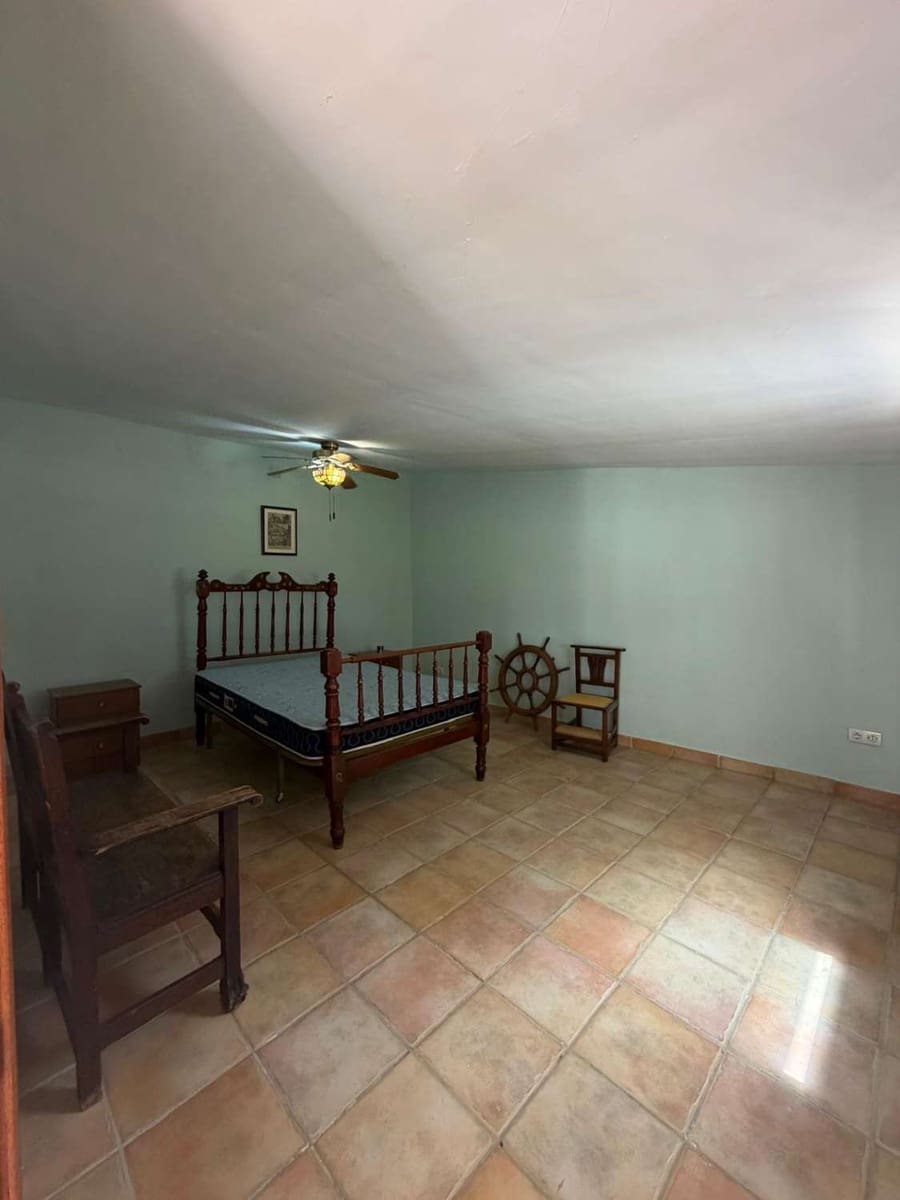 7 bedroom Villa for sale in Velez-Blanco with pool - € 499,950 (Ref: 9966157)