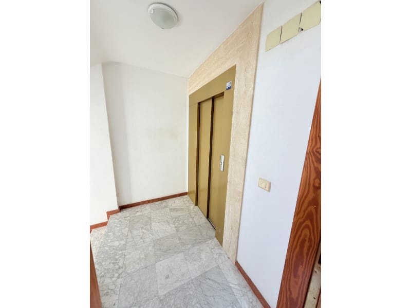 3 bedroom Flat for sale in Canals - € 120,000 (Ref: 10008787)