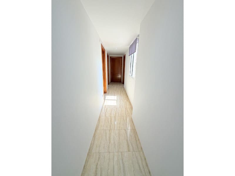 3 bedroom Flat for sale in Canals - € 120,000 (Ref: 10008787)