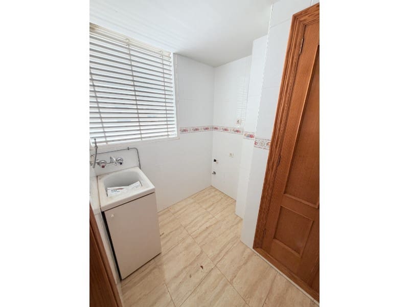 3 bedroom Flat for sale in Canals - € 120,000 (Ref: 10008787)
